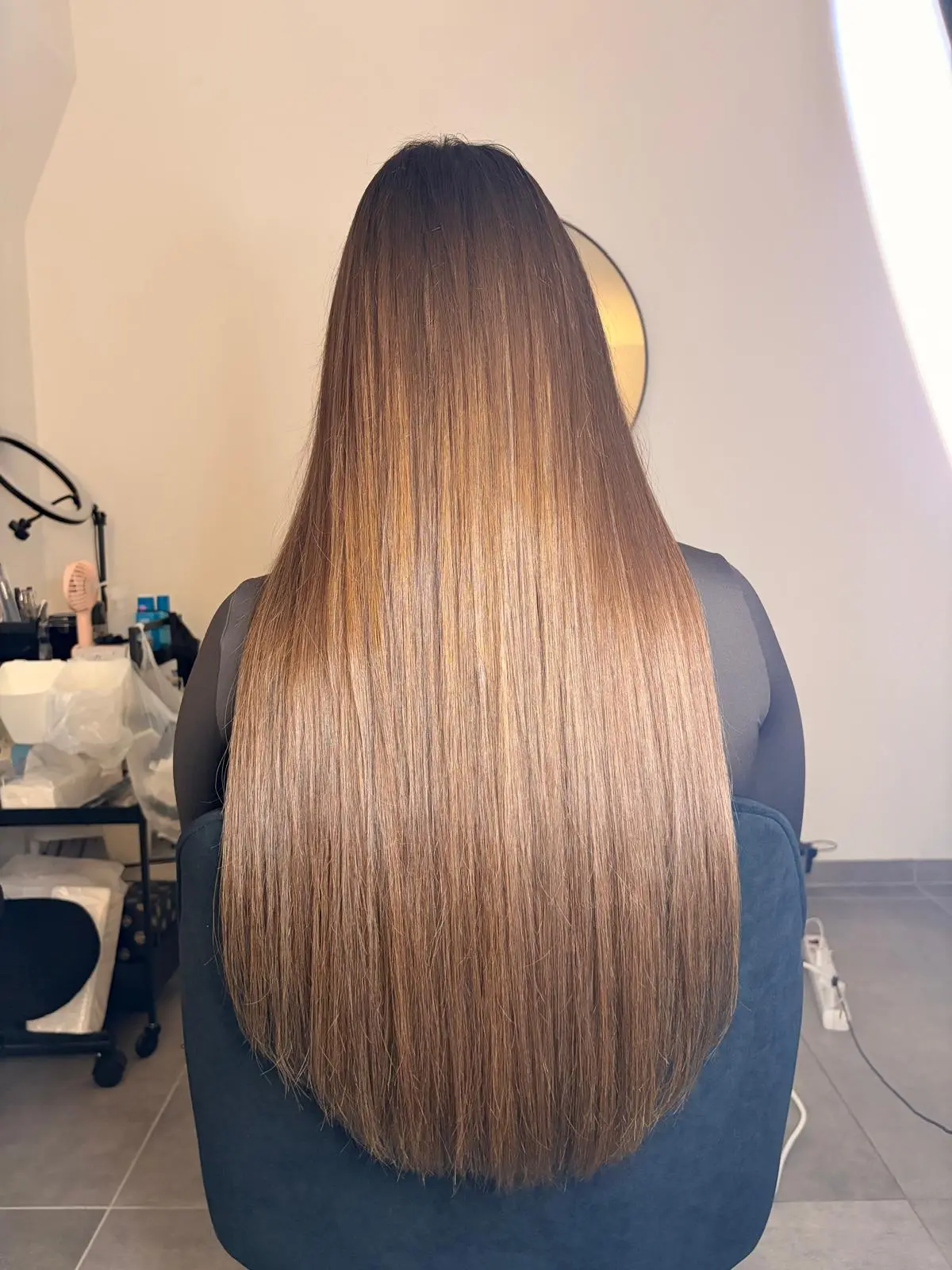 Lange, glatt gearbeitete Haarverlängerung
